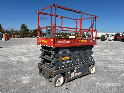 2018 Skyjack 4740 Electric Scissor Lift