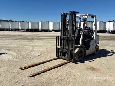 2018 Nissan PF50DF 4050 lb Pneumatic Tire Pneumatic Tire رافعة شوكية