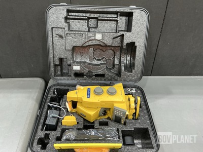 Topcon GPT-8203A Auto Tracking Pulse Total Station