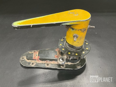 Boeing 901-330-110-103 Latch & Handle Assembly