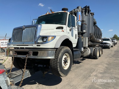 2006 International 7600 6x4 شاحنة شفط و حفر