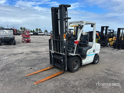 UniCarriers MYG1F2A30V 3700 lb Pneumatic Tire Forklift