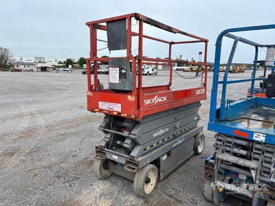 2015 Skyjack SJ3226 Electric Scissor Lift