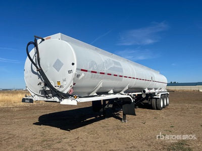 1991 Fruehauf 10300 gal Tri/A Tanker Trailer