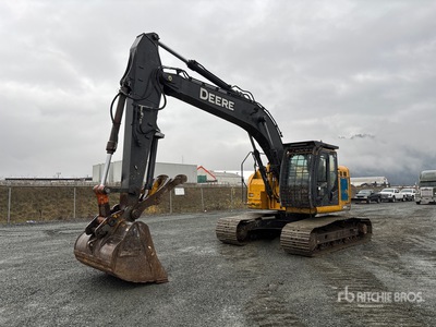 2019 John Deere 245G Rupsgraafmachine