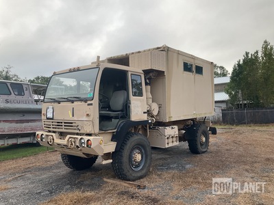 2000 Stewart & Stevenson M1079A1 LMTV 4x4 Van Truck