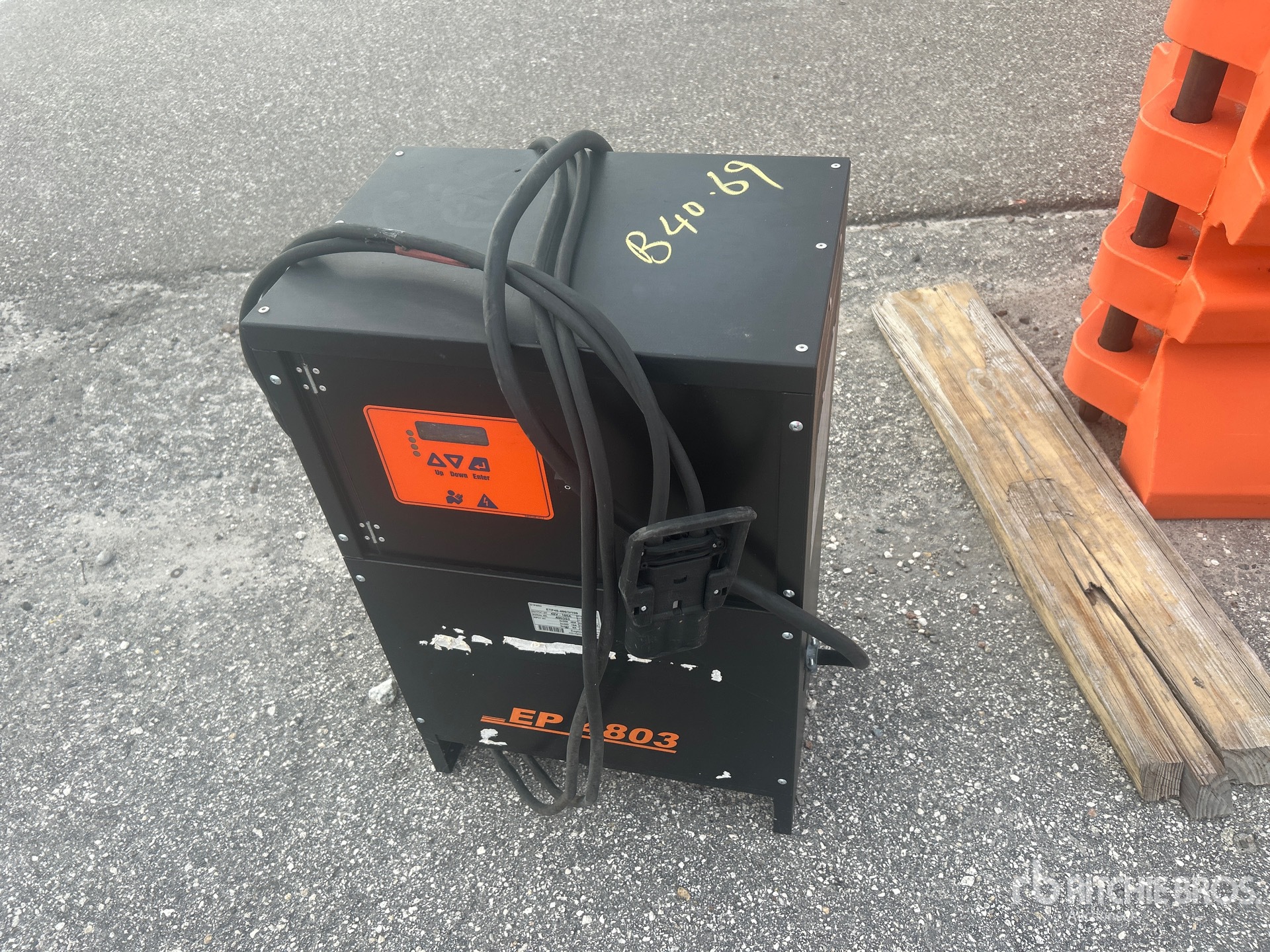 EP4803 Battery Charger
