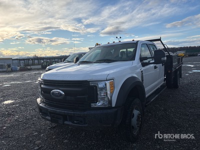 2017 Ford F-550 XL 4x4 Crew Cab Flatbed Truck
