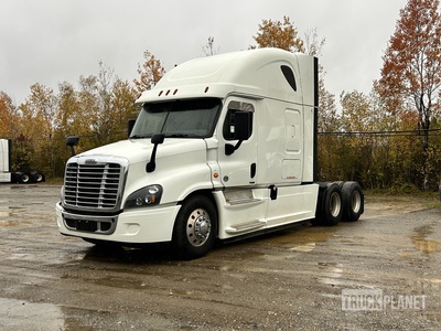 2020 Freightliner Cascadia 125 6x4 T/A Sleeper Truck Tractor
