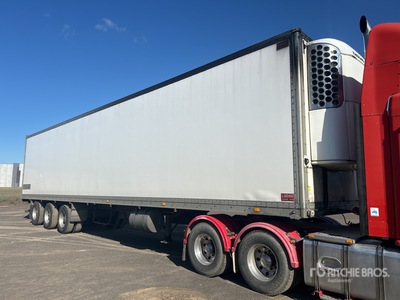 1998 Lucar 14.5 m Tri/A مقطورة فان