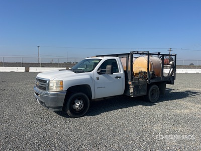 2011 Chevrolet Silverado 3500HD 4x2 Ciężarówka z płaską platformą