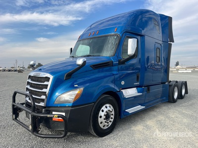 2020 Freightliner Cascadia 126 6x4 T/A Sleeper Truck Tractor