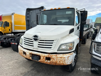 2007 Hino 268 4x2 Flatbed Truck