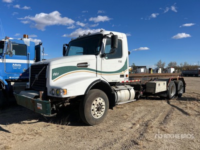 2006 Volvo VHD 6x4 Autocarro scarrabile (Inoperable)