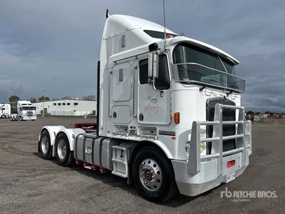 2007 Kenworth K104B 6x4 Ciągnik siodłowy T/A z kabiną sypialną