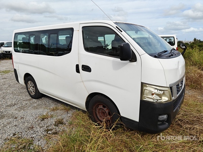 2015 年 Nissan Caravan NV350 Passenger Van