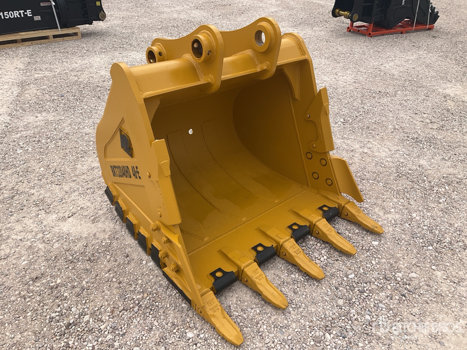 2025 Elephant BKT32048HD 48-E Excavator Bucket (Unused)
