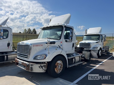 2016 Freightliner M2112 4x2 S/A Day Cab Truck Tractor