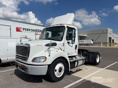 2017 Freightliner M2112 4x2 S/A Day Cab Truck Tractor