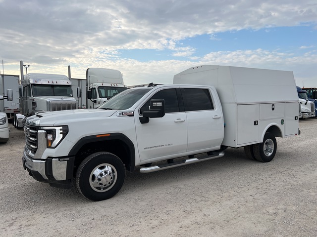 2024 GMC 3500 HD 4x4 Crew Cab Utility Truck (Unused)