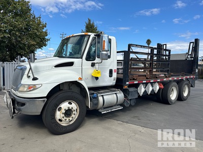 2015 International DuraStar 4400 6x4 6x4 Camion à Plateau