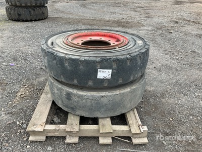 Quantity of (2) を見 Tires