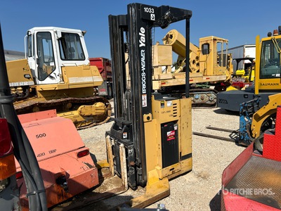 Yale N035ABNM24SE101 3500 lb Reach Truck (Inoperable)