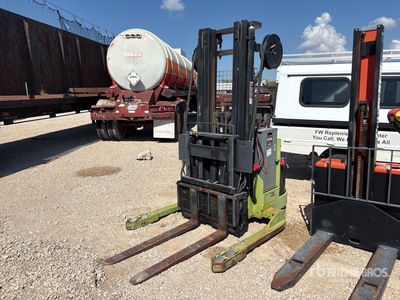 Electric 42 in forks, Two stage mast Pallet Jack (Inoperable)