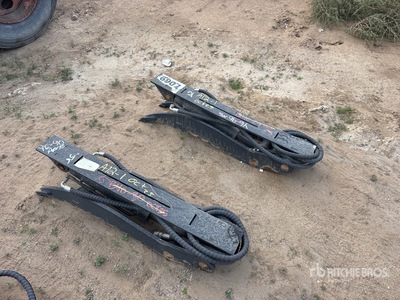 Quantity of (2) GIYI GY-J7T Excavator Thumb