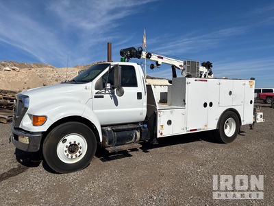 2013 Ford F-750 XLT 4x2 Camion de servicios