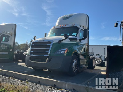 2019 Freightliner Cascadia 4x2 S/A Day Cab Truck Tractor
