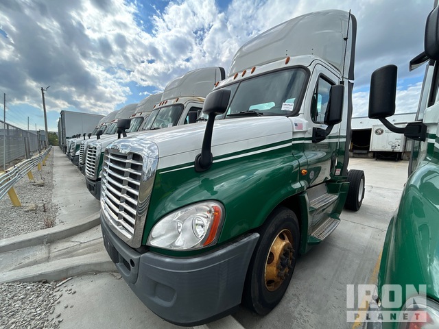CAMIóN 2016 FREIGHTLINER