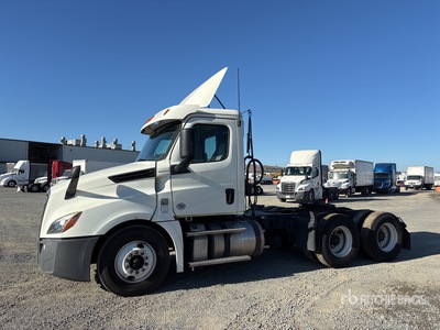 2019 Freightliner Cascadia 126 6x4 T/A Day Cab Truck Tractor