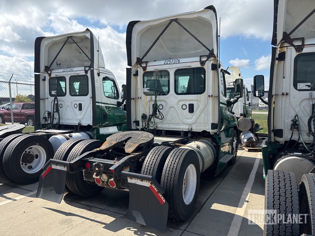 CAMIóN 2017 FREIGHTLINER