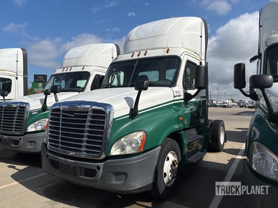 2017 Freightliner Cascadia 125 4x2 S/A Day Cab Truck Tractor