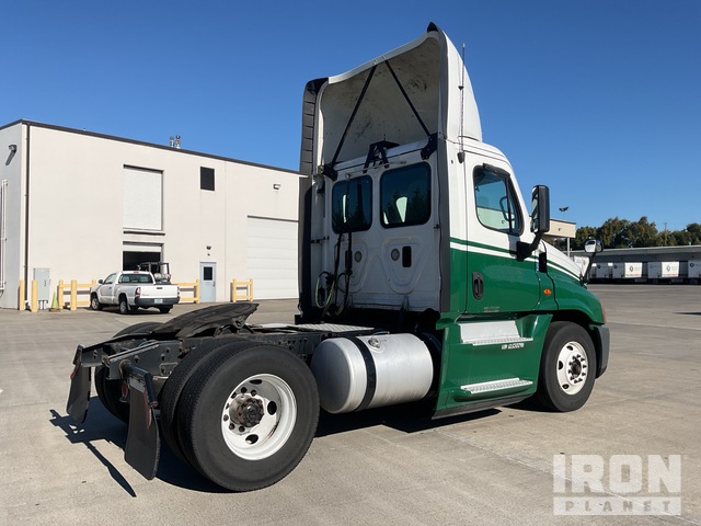 CAMIóN 2016 FREIGHTLINER