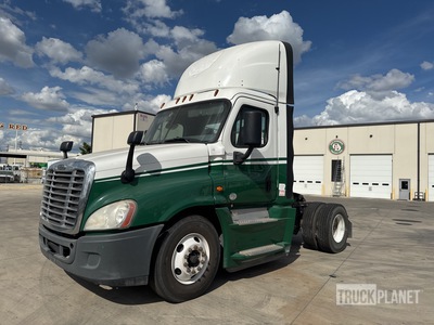 2016 Freightliner Cascadia 125 4x2 S/A Day Cab Truck Tractor