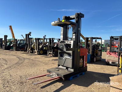 2004 Raymond EASI-OPC30TT 3000 lb Order Picker
