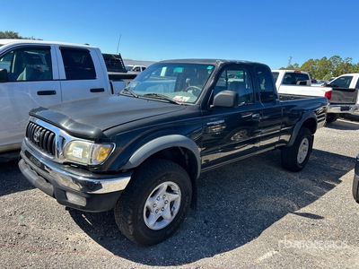2001 Toyota Tacoma 4x4 Extended Cab Pickup