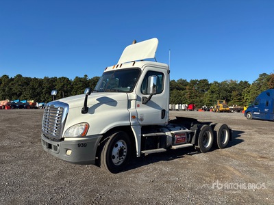 2014 Freightliner Cascadia 125 6x4 T/A Day Cab Truck Tractor
