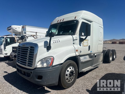 2017 Freightliner Cascadia 6x4 Tracteur routier couchette (Inoperable)