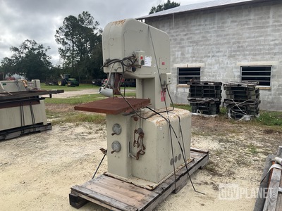 DoAll 2613-2 Vertical Bandsaw