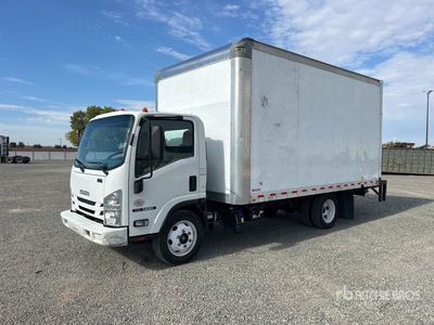 2019 Isuzu NQR 4x2 شاحنة فان