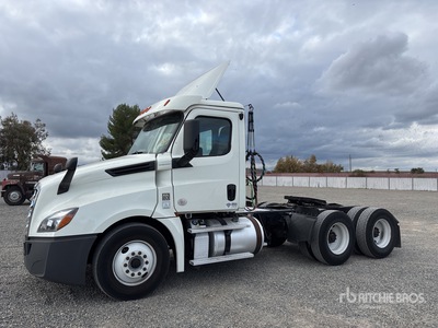 2019 Freightliner Cascadia 126 6x4 T/A Day Cab Truck Tractor