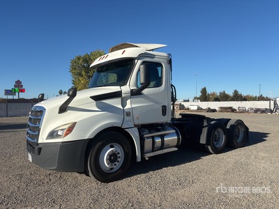 2019 Freightliner Cascadia 126 6x4 Cabeza Tractora Cabina Corta