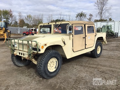AM General M1097R1 HMMWV 4 Door Soft Top w/Truck Body
