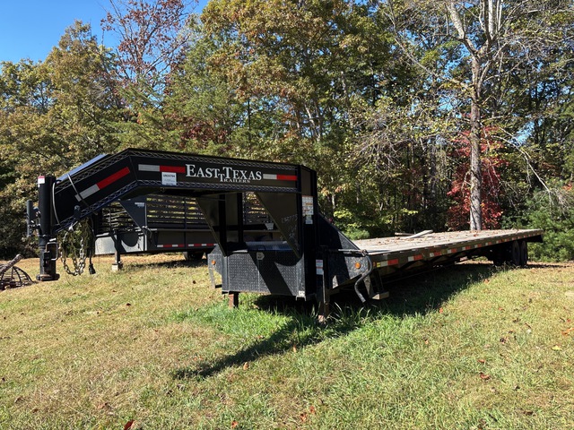 2023 East Texas 12720 lb 40 ft T/A Gooseneck Flatbed Trailer