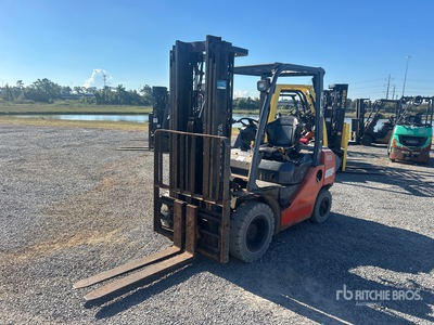 2018 Toyota 8FDU25 4500 lb Pneumatic Tire Wózek widłowy