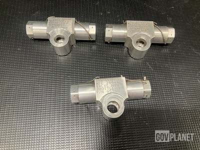 (3) GarKenyon Aerospace & Defense 95768 Hydraulic Shuttle Valves
