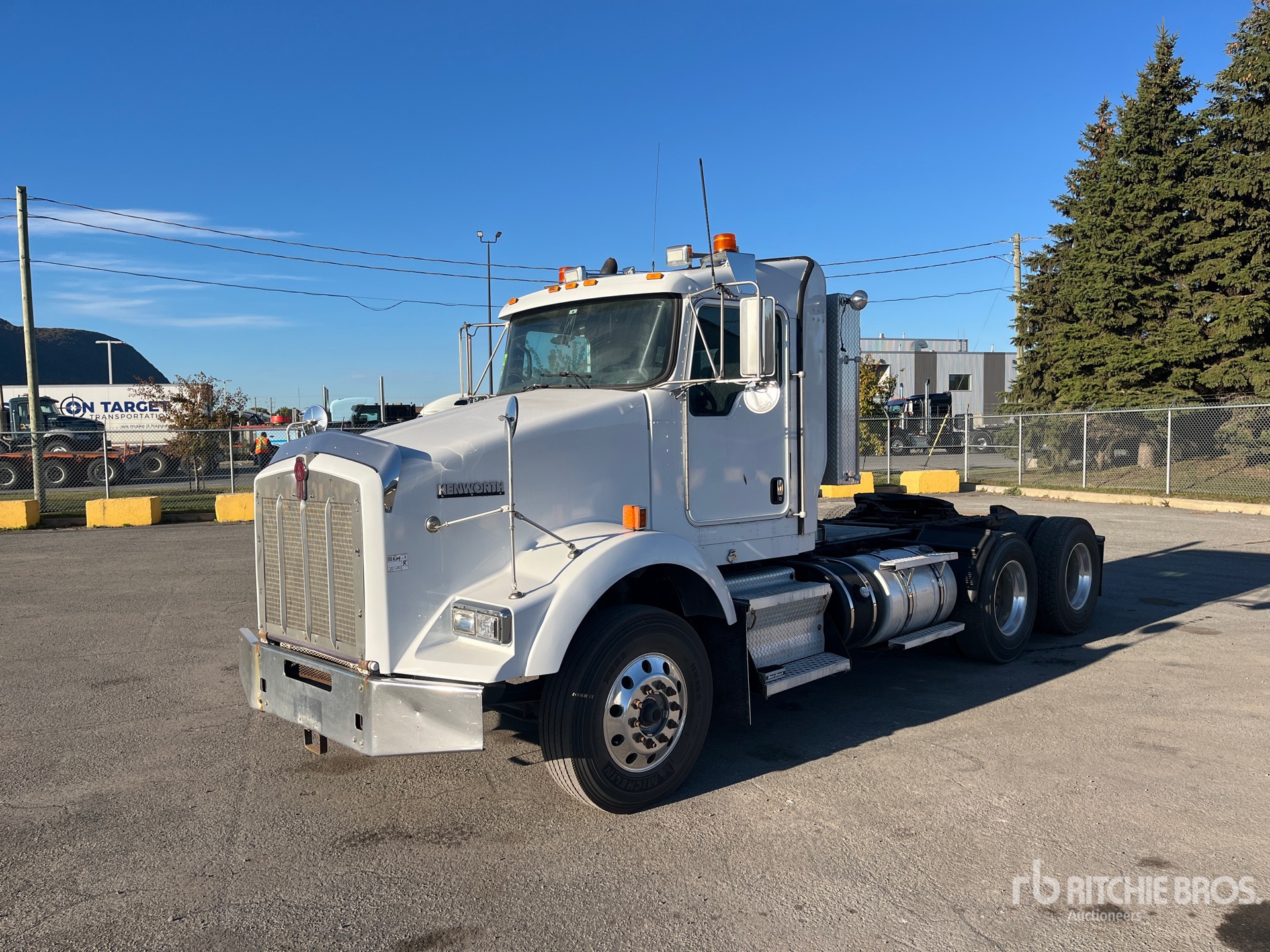 2012 Kenworth T800 6x4 T/A Day Cab Truck Tractor
